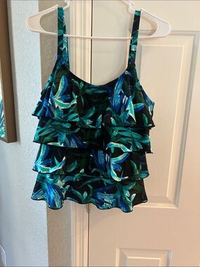 Ruffled Tiered Women's Tank Top bathing suit in Blue Green Leaf Print